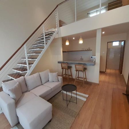 Appartamento Lotus Lofts Seminyak Esterno foto