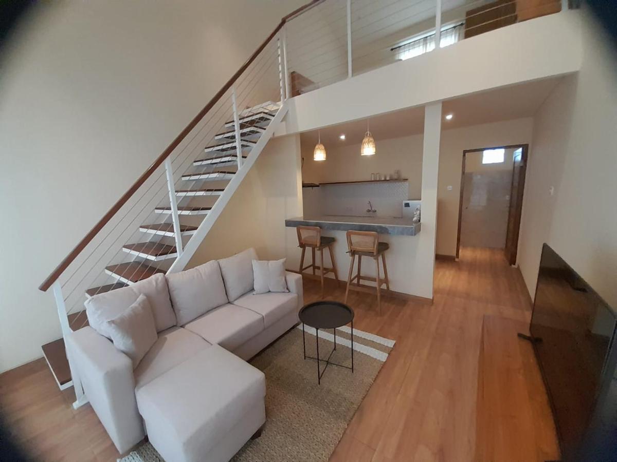 Appartamento Lotus Lofts Seminyak Esterno foto